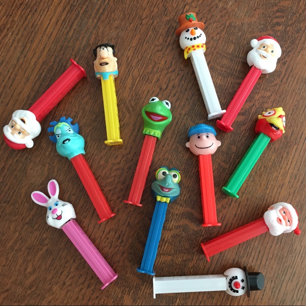 🔴 12 Pez Dispensers